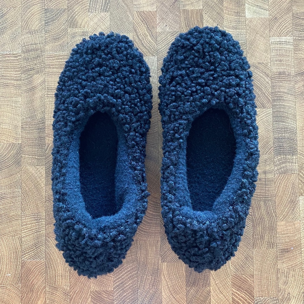 HUE WOMEN'S FAUX FUR BALLERINA SLIPPERS (NEVER WORN)